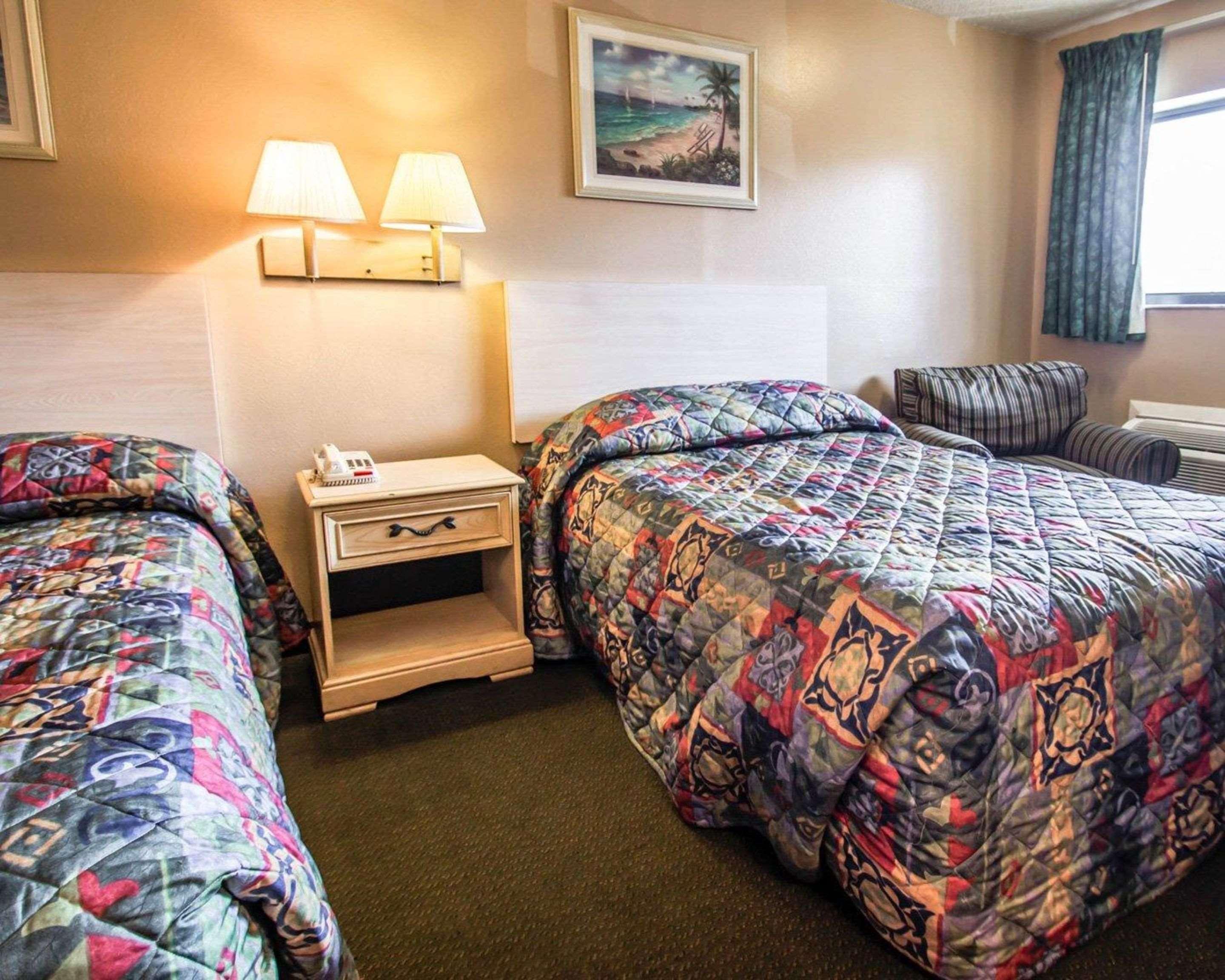 Rodeway Inn Forest City Eksteriør bilde