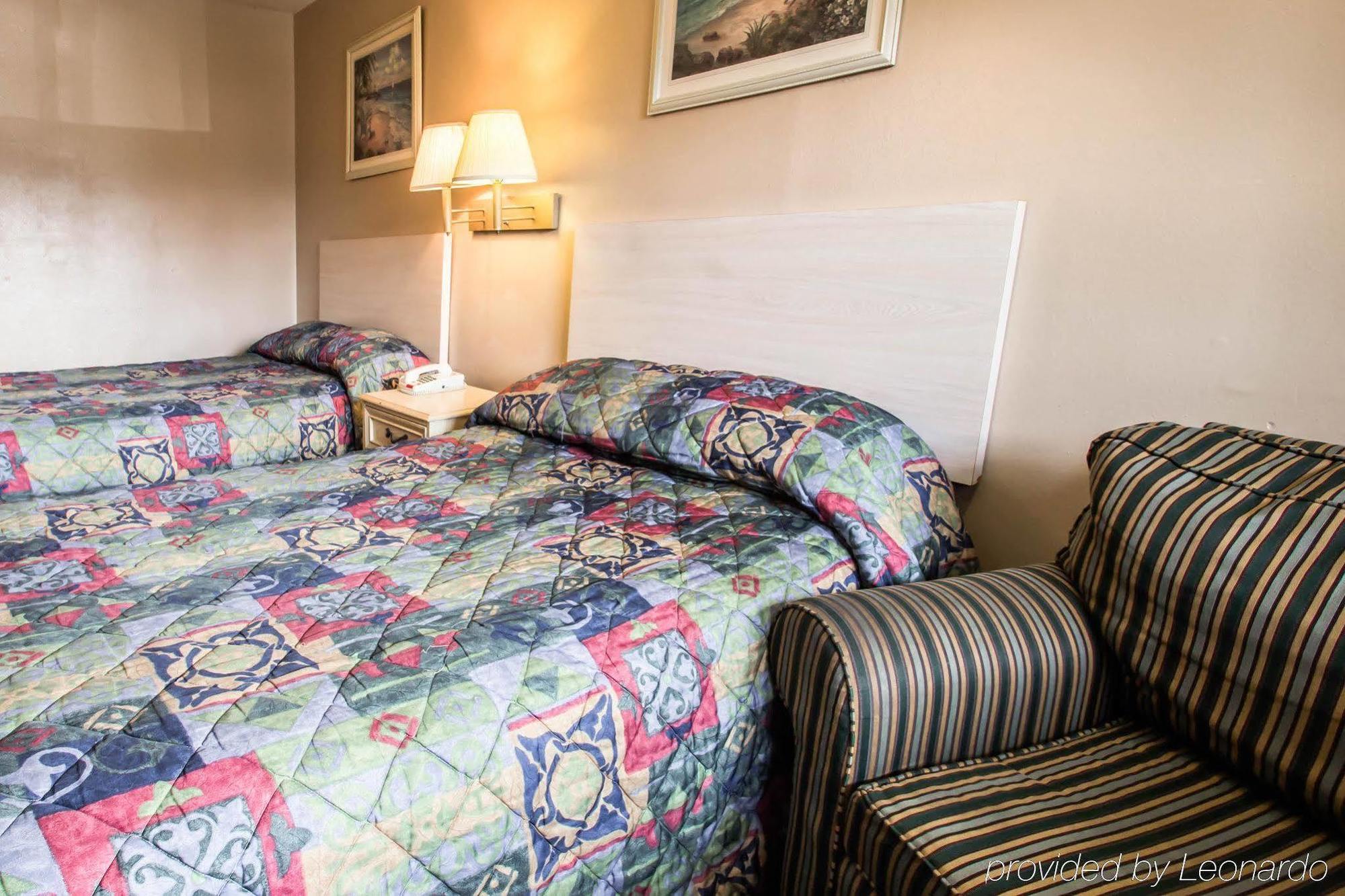 Rodeway Inn Forest City Eksteriør bilde